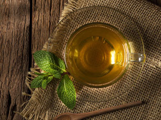 सौंफ का पानी पीने से हो सकते हैं ये नुकसान, जानें किन लोगों को करना चाहिए परहेज़